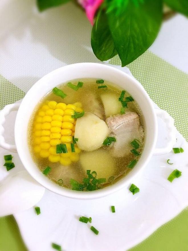 懒人版～茨菇玉米排骨汤