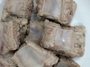 捞出用水冲洗干净