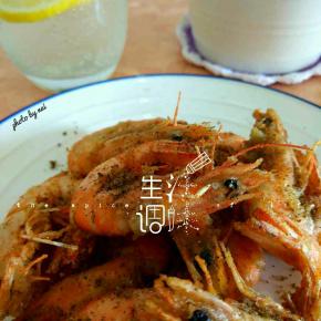 2.加入少许料酒抓均匀静置15分钟入味
