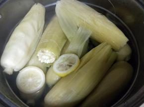 大火煮开后改中火煮30分钟左右