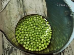 加入800ml清水；