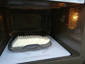 入微波炉高火4分钟，