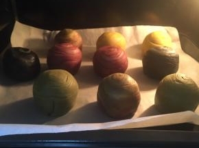 烤箱提前预热，上管190度，下管180度，热风循环，烤25分钟
