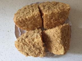 外表一样抹沙拉酱，肉松里滚一圈，全部做好