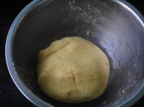揉均匀成团