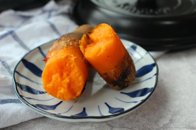 坤博砂锅烤红薯