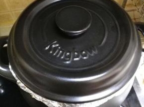 盖上盖子，准备烤红薯。