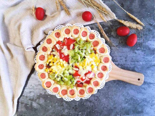 花边腊味缤纷披萨