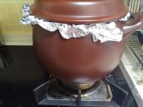 盖上盖子，准备开始烤鸡中翅。