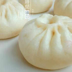 全部做完醒发15分钟至包子明显变大有轻盈感，然后冷水上锅，开锅后15分钟关火，然后虚蒸五分钟即可