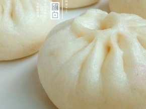 全部做完醒发15分钟至包子明显变大有轻盈感，然后冷水上锅，开锅后15分钟关火，然后虚蒸五分钟即可
