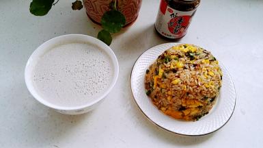 搭配杂粮米糊，营养更均衡。