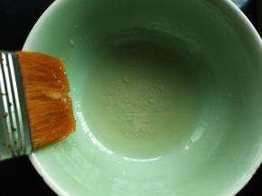 蜂蜜和水调均匀