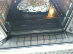 烤箱提前预热，220度20分钟