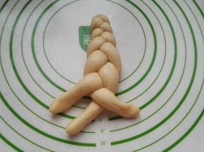 编成辫子。