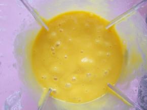 打好的芒果牛奶糊