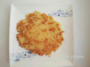 直到两面都呈金黄色，即可出锅