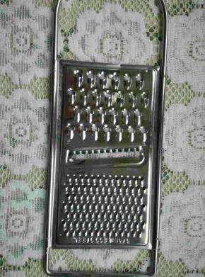 给大家结束一下，这个可以用来擦土豆丝