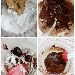 白芸豆泥加糖拌匀r> 2、咖啡粉加热水调匀，倒入白芸豆泥中，拌匀