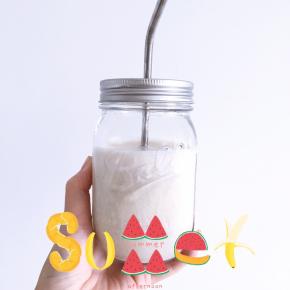 香蕉花生奶昔就做好了，很好喝哦！