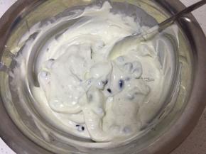 加入蜜豆，充分拌匀