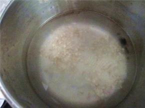 加入适量的水。