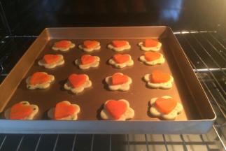 烤箱提前预热10分钟，上火180度，下火165度，20分钟。