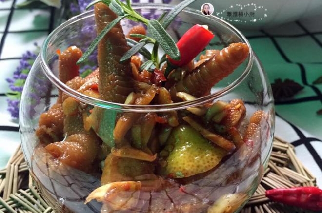 酸辣鸡爪