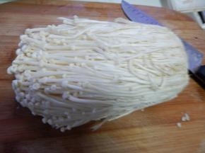 金针菇切掉中底部