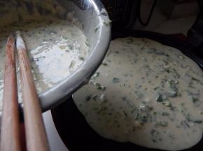 电饼铛预热加入面糊