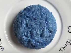 扣在盘子内