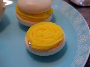 用糖珠装饰