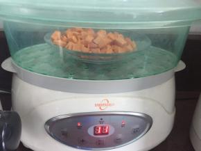 放入蒸锅里蒸11分钟