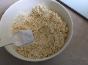 加入1/2匙盐