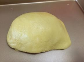 同样擀一张酥皮盖上