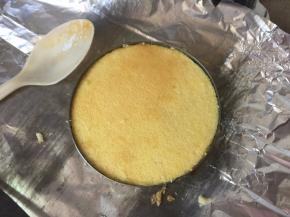 再铺上一层蛋糕