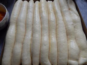 刷上一层鸡蛋液