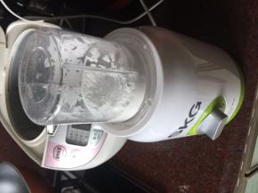 家里没有糖粉可以用料理机用白砂糖打成糖粉