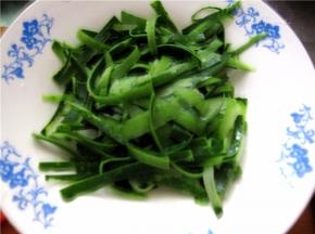 切成适当的丝。