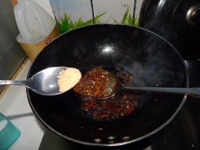 煮至入味加入鸡精