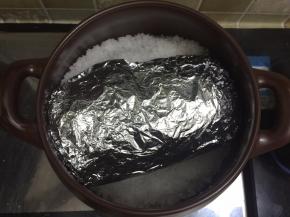 11. 把鸡码入砂锅内