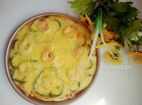 取出烤盘，披萨烤制完毕