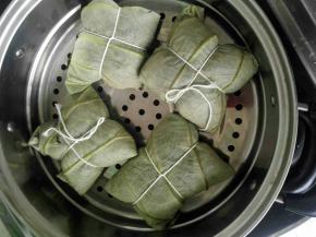 18、所有的放入蒸锅，大火水烧开后再蒸15∽20分钟。