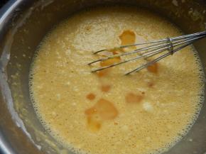 加入玉米油40克