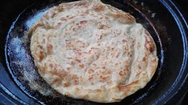 煎至两面金黄即可。