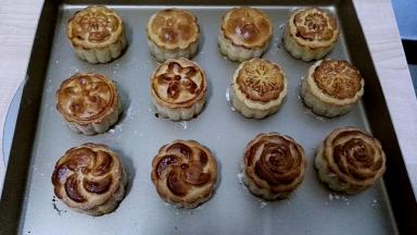 成品（蛋黄水刷两遍的上色重了）。