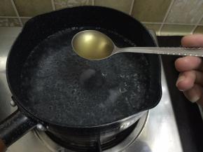 3. 加1勺花生油