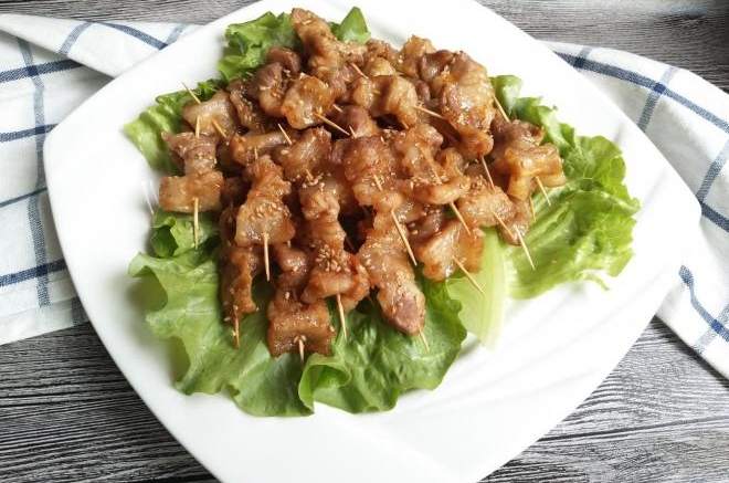 烤牙签肉串