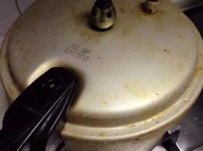 盖上盖子压至20-30分钟。