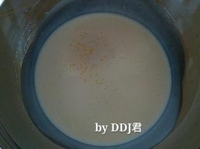 淡奶油加白砂糖打发，我打到10分发了